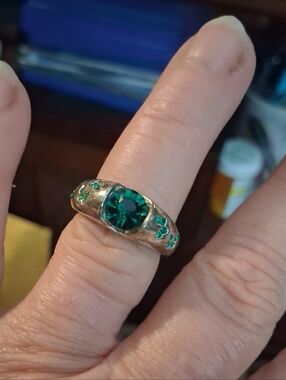 1 Carat Green CZ PROMISE RING IN Nickel Free Sterling Plated Size 6